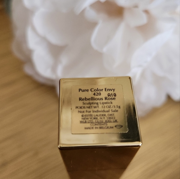 Estee Lauder 💄Rebellious Rose - Picture 3 of 3